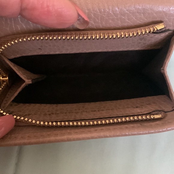 Authentic GUCCI GG Marmont Trifold Compact Leather Wallet - Picture 7 of 16